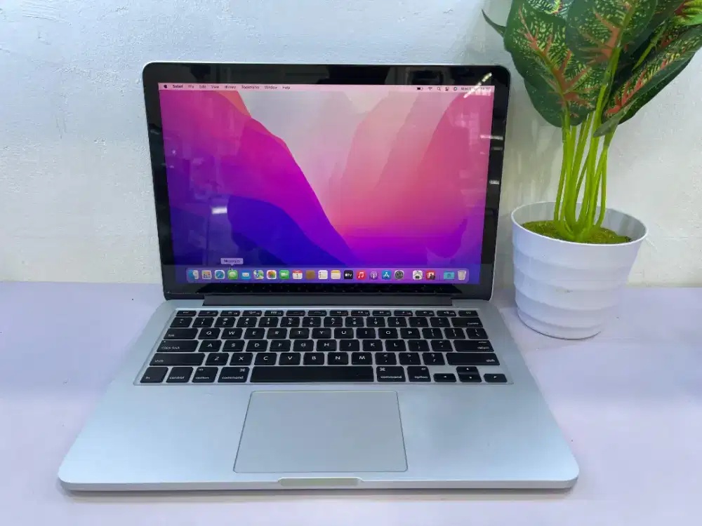 4MacBook Pro 13 Retina Early 2015
Ci5 2,7Ghz 8GB 512GB
Cc 538 Normal