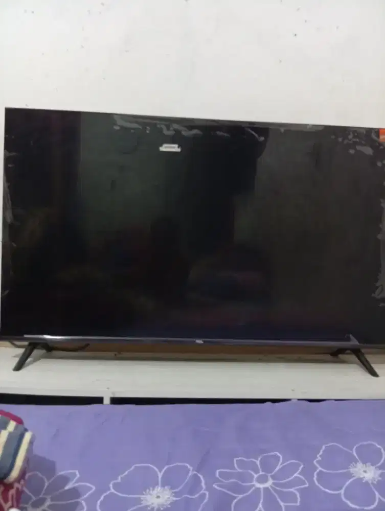 Tv 43 inch merk TCL di jual cepat