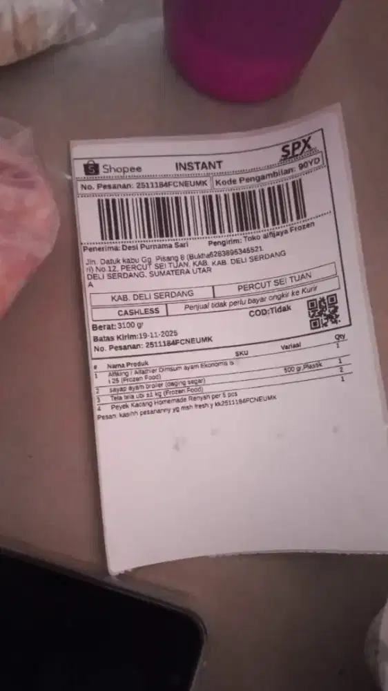 Kurir belanja sayur dan frozen food