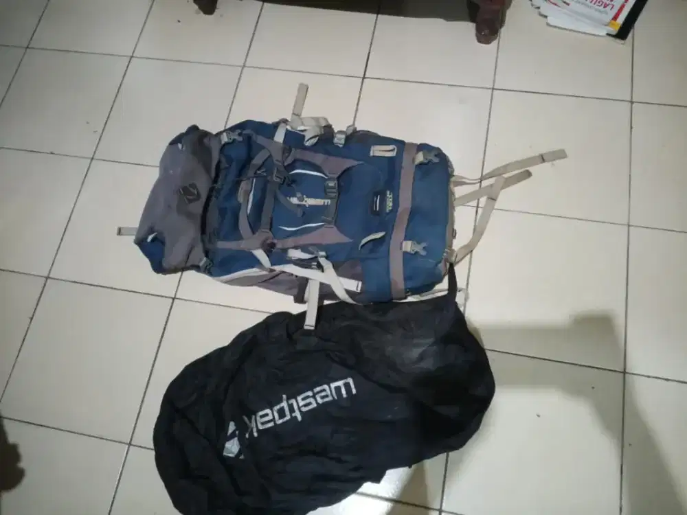 Tas gunung WETSHPAK 40.L