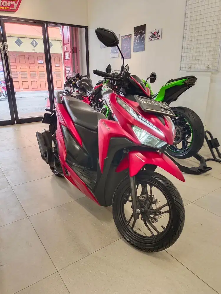 Honda Vario 150 CBS ISS Keyless Remote 2021 warna Merah Dop Vario150