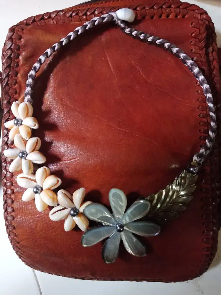 Kalung Kerang Design Elegan dari Kerang