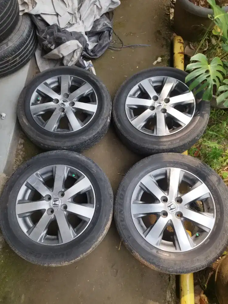 velg OEM Honda Freed R15 pcd 4x100 plus ban