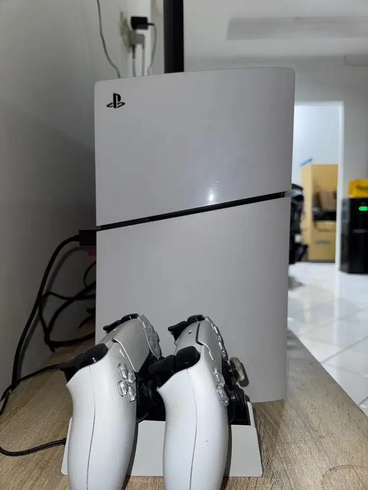 PS5 Slim Disc Version + 2 Dualsense