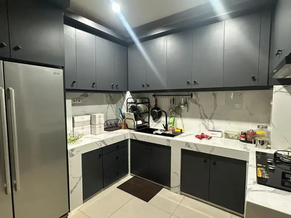 Sewa Rumah 3 Lt Siap Huni, Semifurnish, Selangkah ke Stasiun Buaran