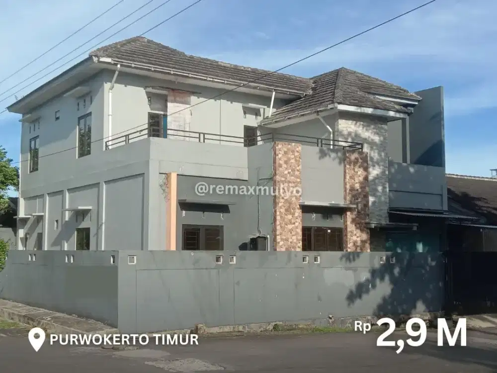 HOT SALE! Dijual Rumah Bagus 2 Lantai Posisi Hook di Pusat Kota