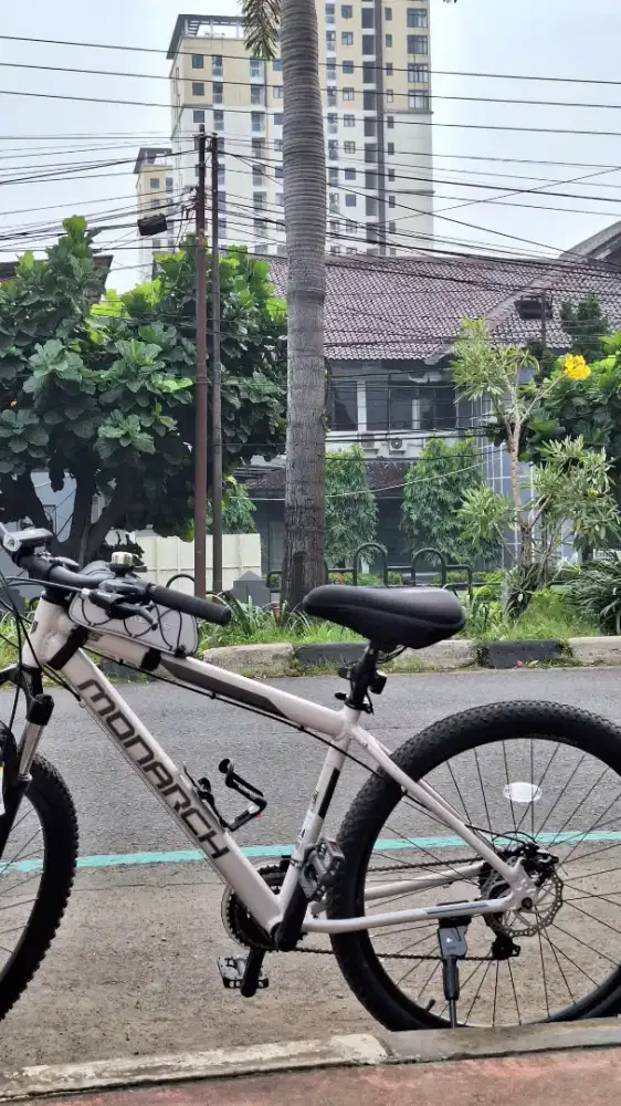 Sepeda Second Polygon Monarch 275 2025 (Like New)