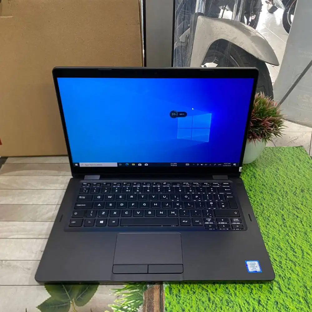 Dell Latitude 5300 2-in-1 Core i7-8665U 8GB 256GB 13,3FHD Flip Win 11