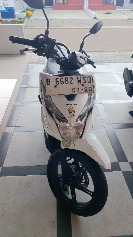 Beat Street 2018 Putih