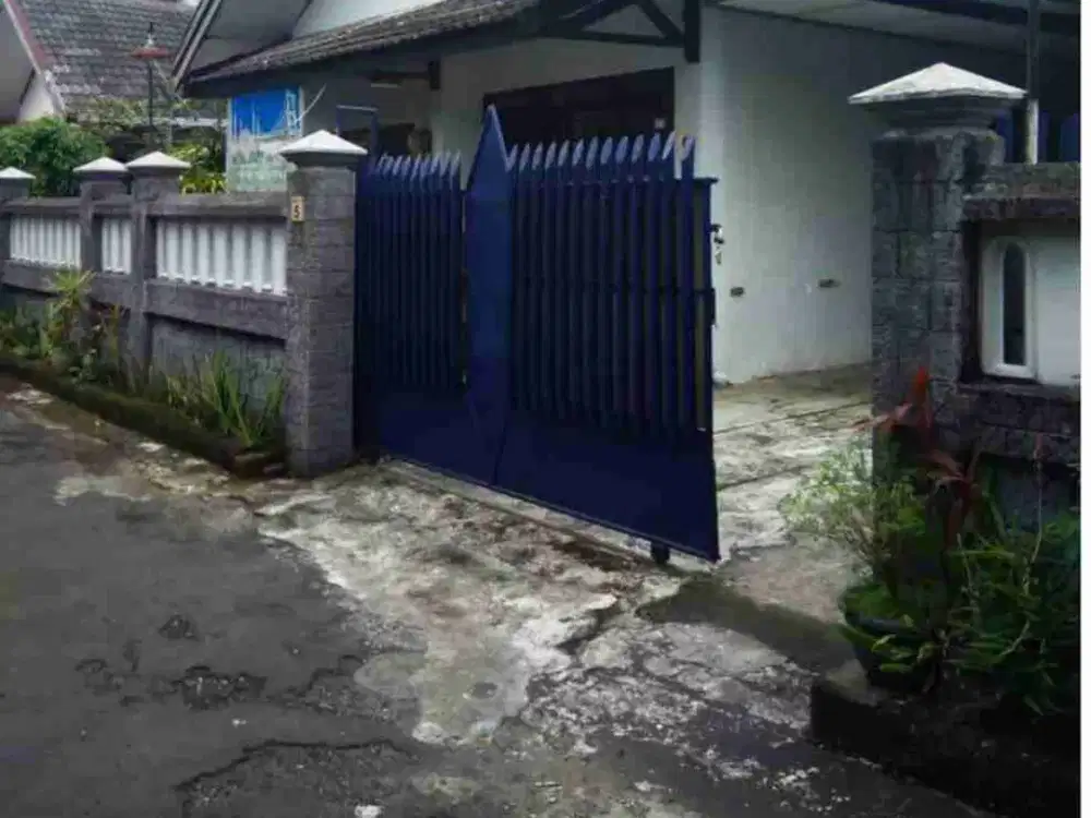 RUMAH LUAS LOKASI PERUM BRIMOB SULFAT SEBUKU MALANG
