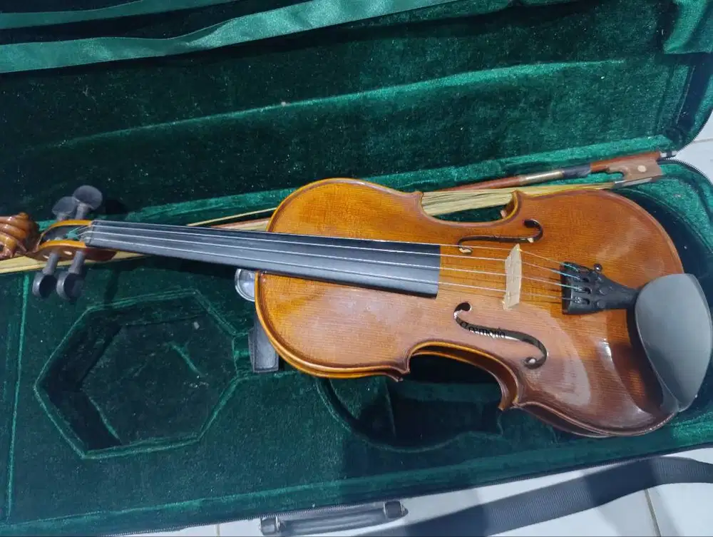 Dijual Biola Cremona SV-175 4/4