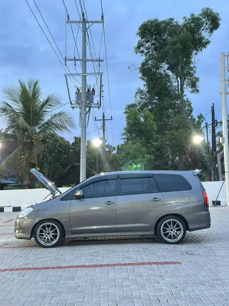 Innova G Diesel Metic Full Spec