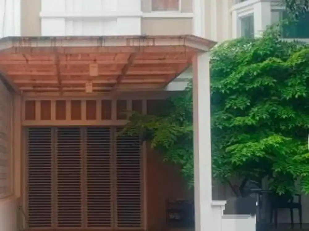 DIJUAL VIA LELANG RUMAH BAGUS DI VERNONIA RESIDENCE SUMMARECON BEKASI