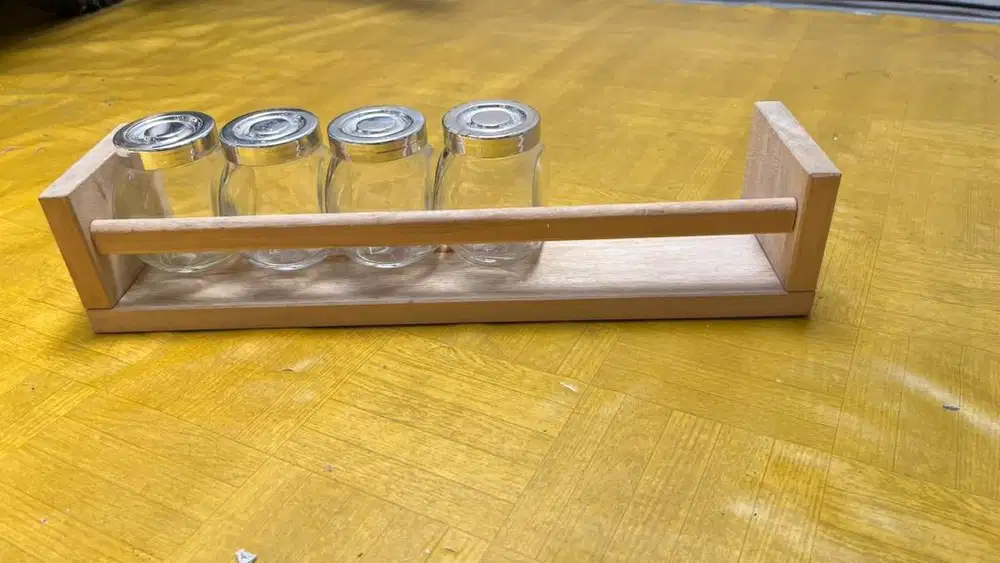 Rak Toples Bumbu Kaca 4 pcs + Rak Kayu Minimalis