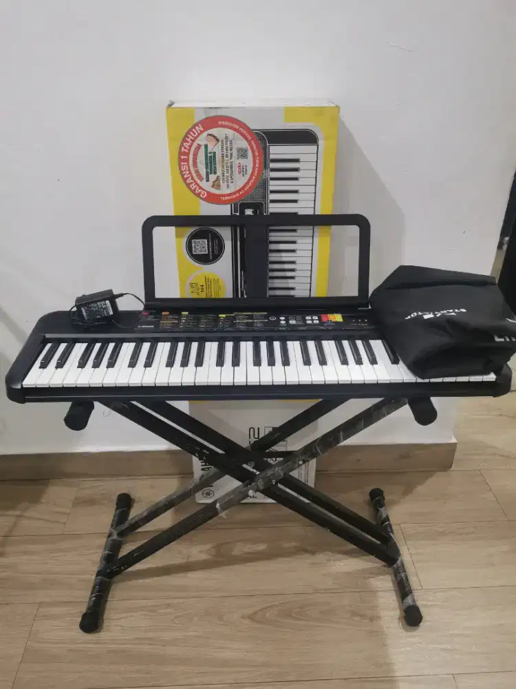 Yamaha Keyboard PSR F52 + Gratis Adaptor + Stand Book & Stand Keyboard