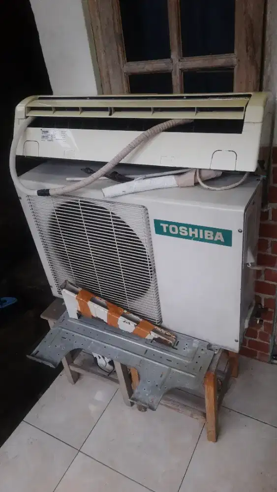 AC FREEZER KURSI SALON BAK KRAMAS KACA CERMIN