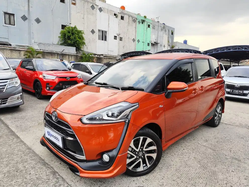 Pajak Panjang - Toyota Sienta 1.5 Q Bensin-AT 2018