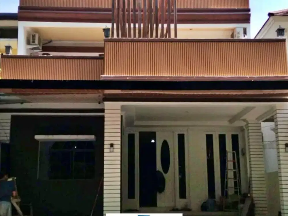 Rumah 3 Lantai Harga Bagus Sudah Renovasi di Kota Wisata Cibubur