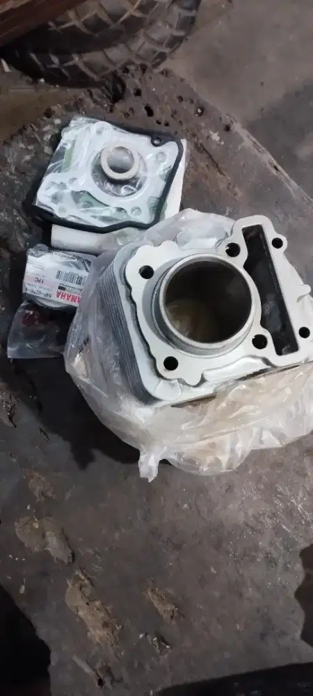 1 Set Piston Yamaha  125 cc murmer aja