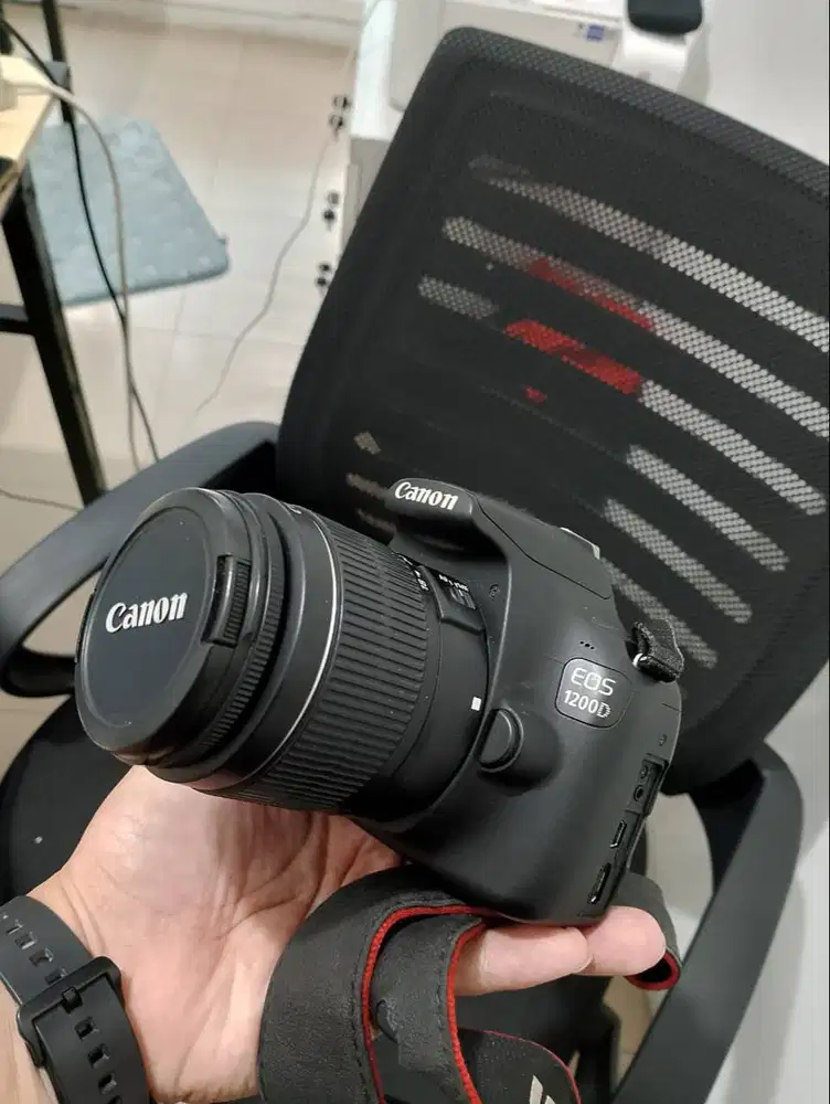 Kamera DSLR Canon EOS 1200 D