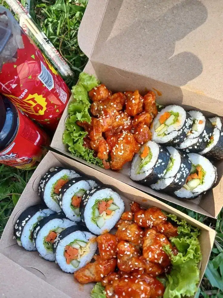 Dicari untuk penjualan kimbab ayam, dimsum, sushi.