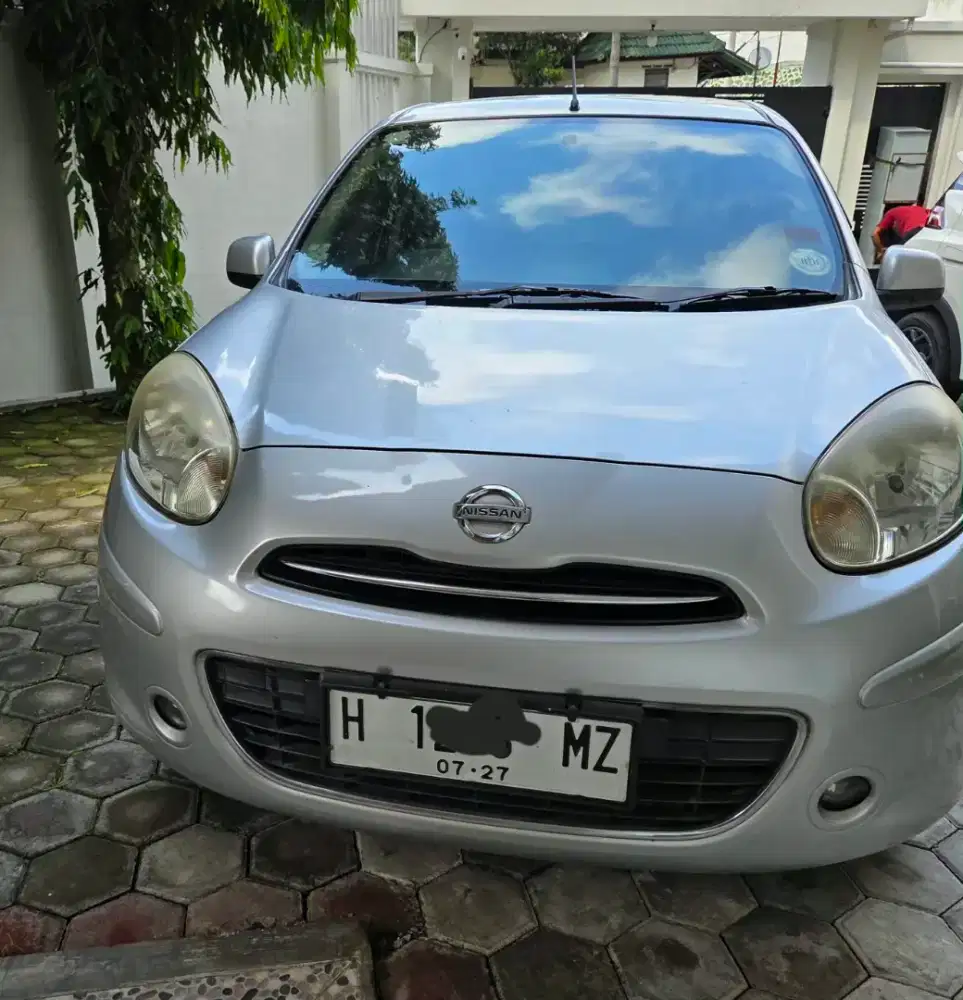 JUAL CEPAT NISSAN MARCH 1.2 AT  TAHUN 2012