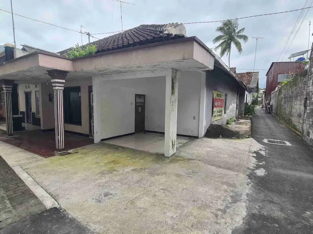 DIJUAL RUMAH DI KARET DEKAT JL SULTAN AGUNG , AKMIL

luas tanah 210 m2 full bangunan
Kt 3 , Km 1 
Carport
AKSES MOBIL KECIL
RECOMEND UNTUK KOST2 AN
Harga 490 juta
