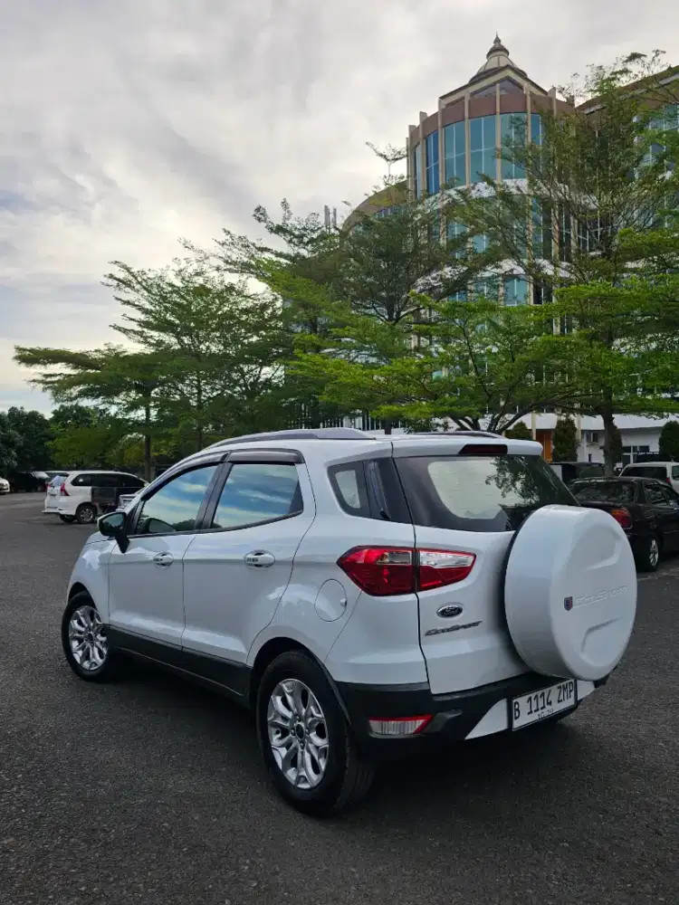Ford Ecosport Titanium Sunroof AT