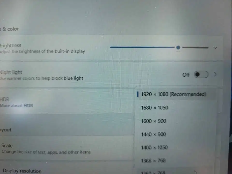 Laptop Lenovo Core i7 RAM 16GB Layar 12.5inc SSD 256GB Keyboard Nyala