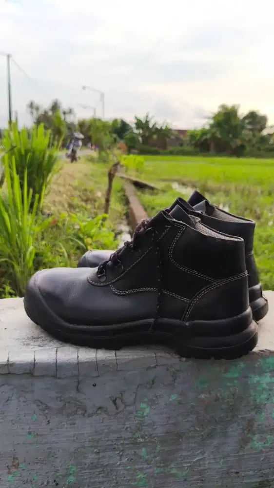 Sepatu Proyek/ Safety Shoes Original Kings