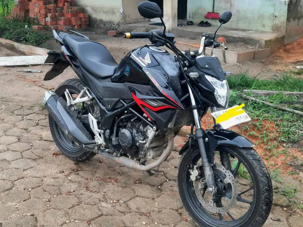 Motor CB150R Street Fire Honda thn 2018