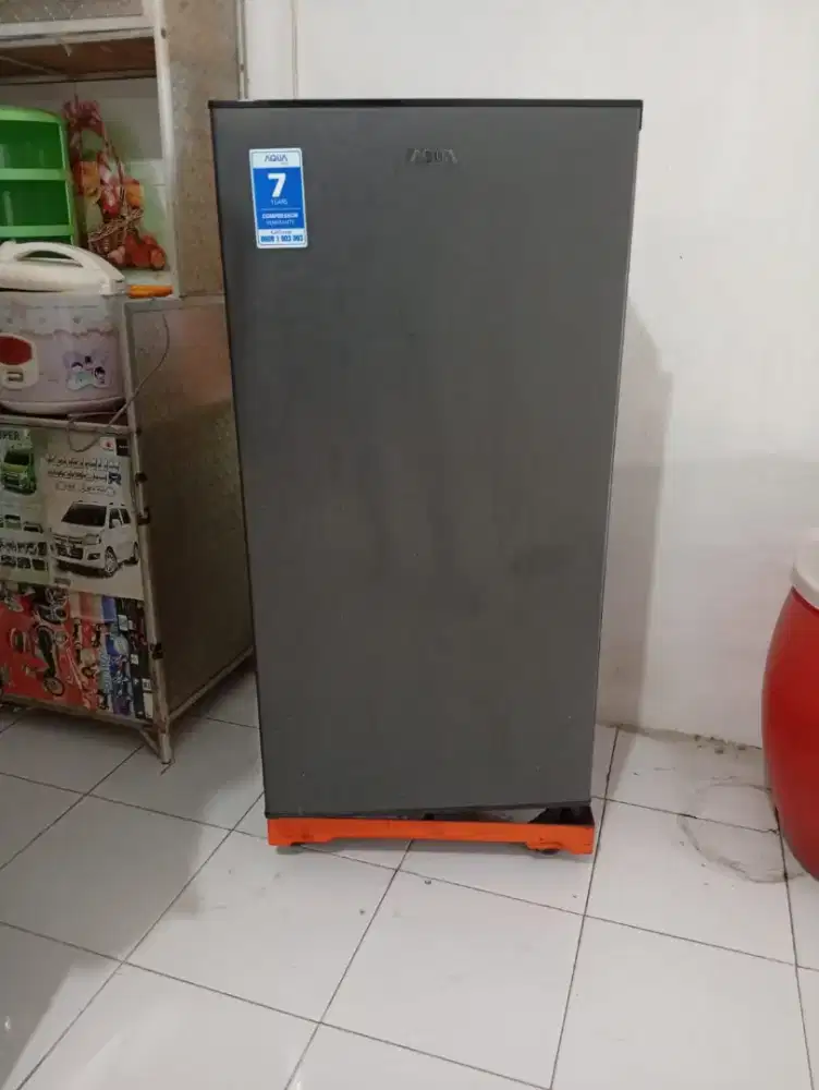 Kulkas 1 pintu merk aqua