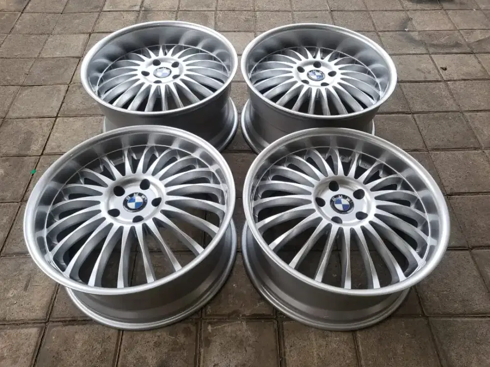 Velg 20 Inch.
SSW S120.
BMW E46 E90 E39 E60 E38 E65.
Made in Thailand