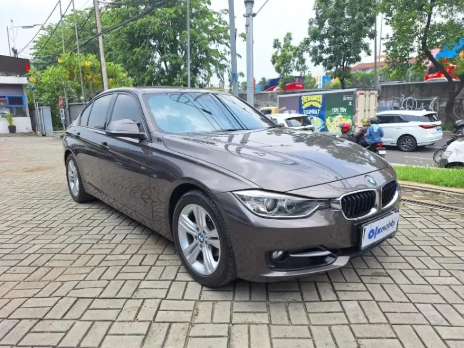 LOW DP BMW 320i 2.0 N20 Bensin-AT 2015 UAF
