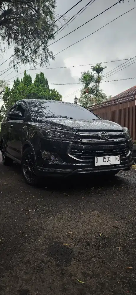 Innova Reborn Diesel 2.4 V A/T 2018