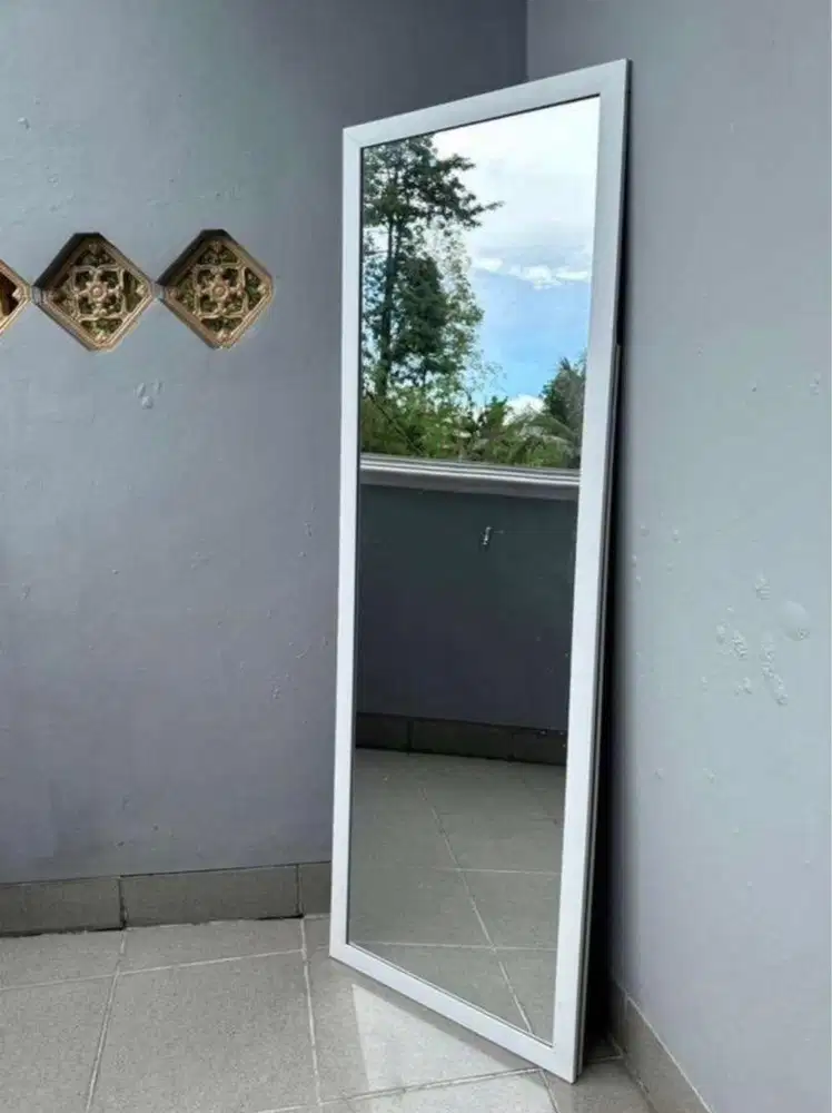 Cermin putih 175x58