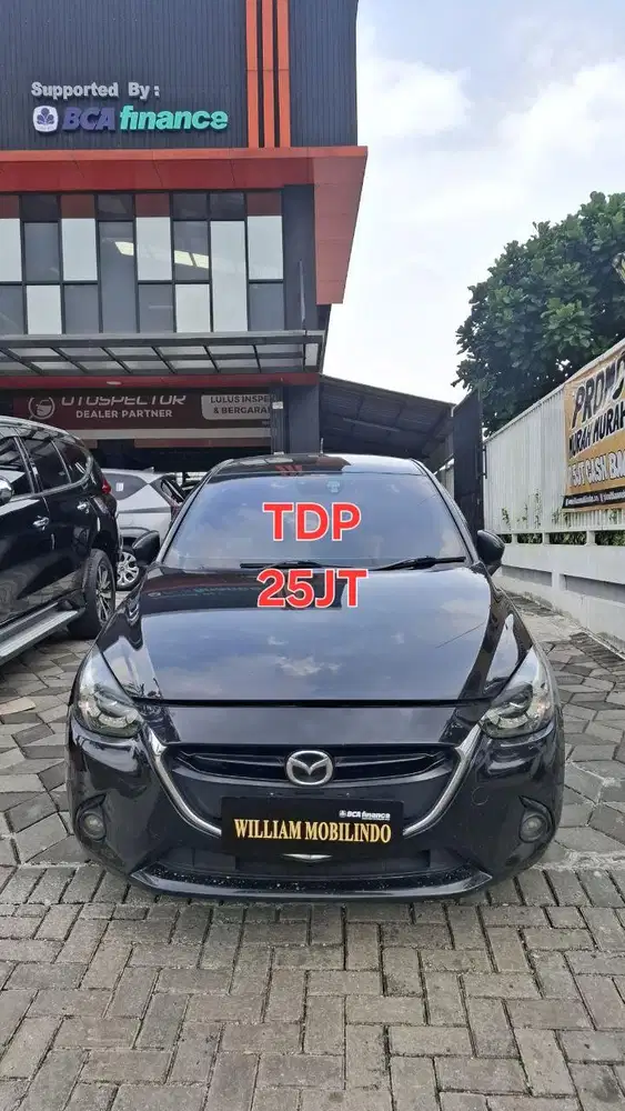 Mazda 2 R Skyactiv Matic Tahun 2014 Kondisi Mulus Terawat Istimewa