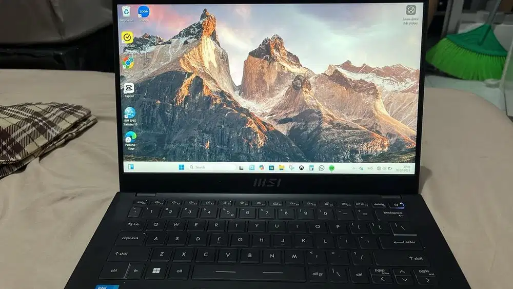 Laptop MSI Modern 14 C12M - Core 13