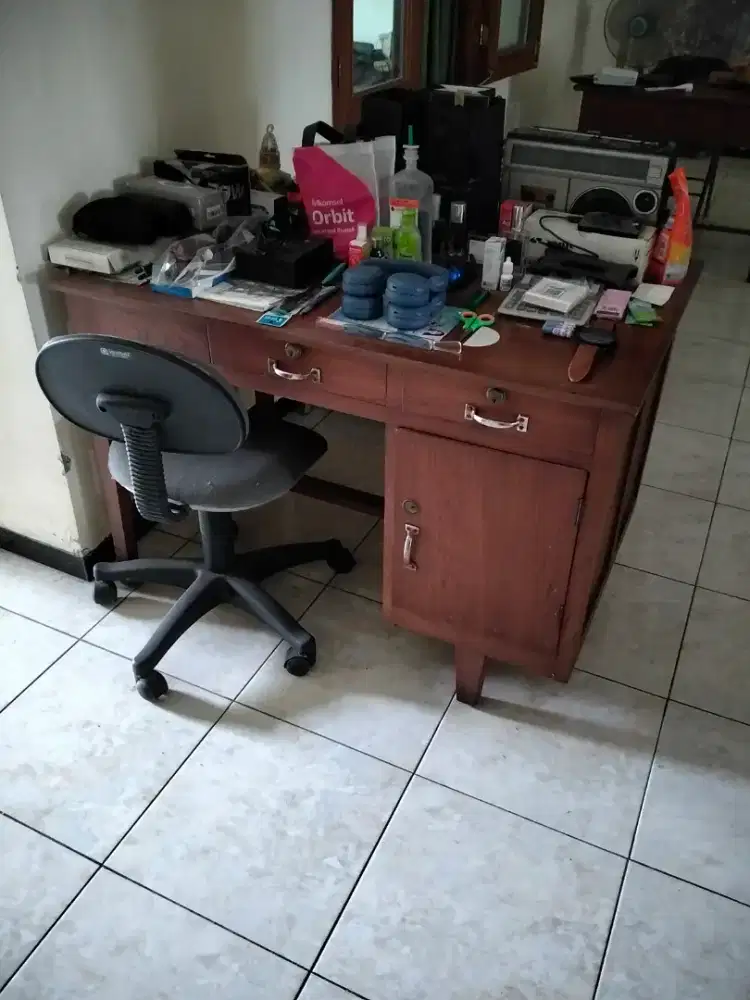 Meja kayu kuno bahan berkualitas