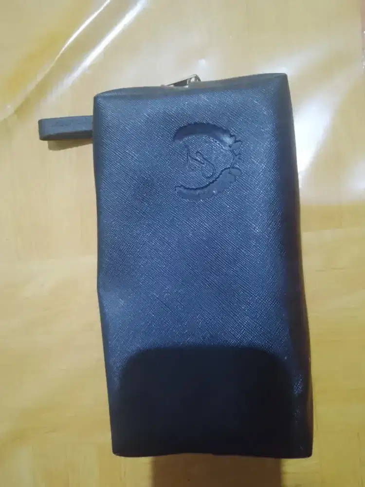 dompet hitam multifungsi - HSC 2025