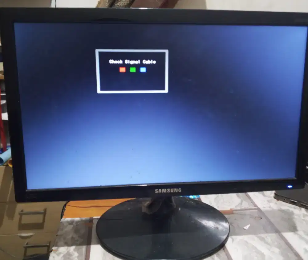 Monitor LCD SAMSUNG 19