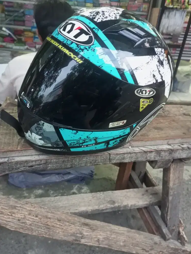 Helm KYT Full Face