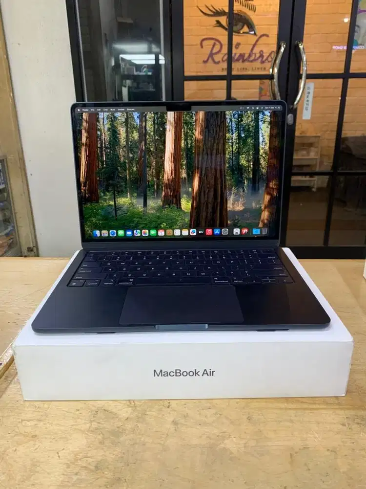 Macbook air m3 A3113 16/256gb mulus like new e ibox