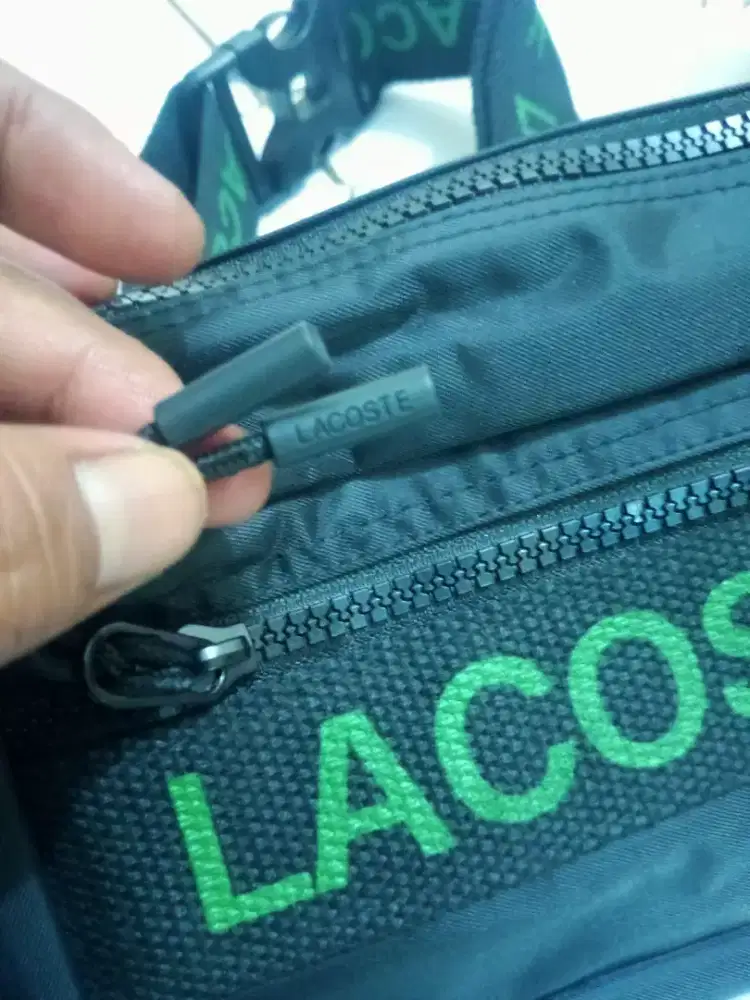 Tas waistbag/slempang Lacoste