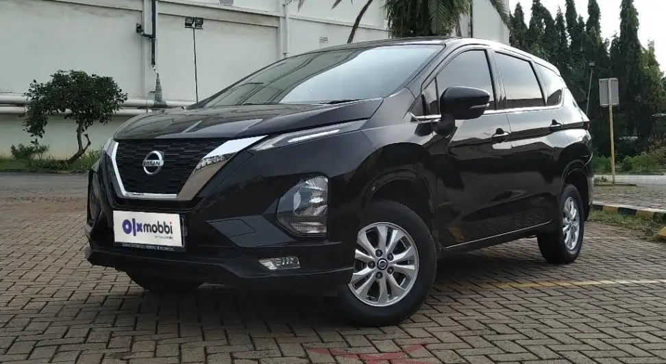 TDP 8,JT Nissan Livina 1.5 EL Bensin-MT Hitam 2019