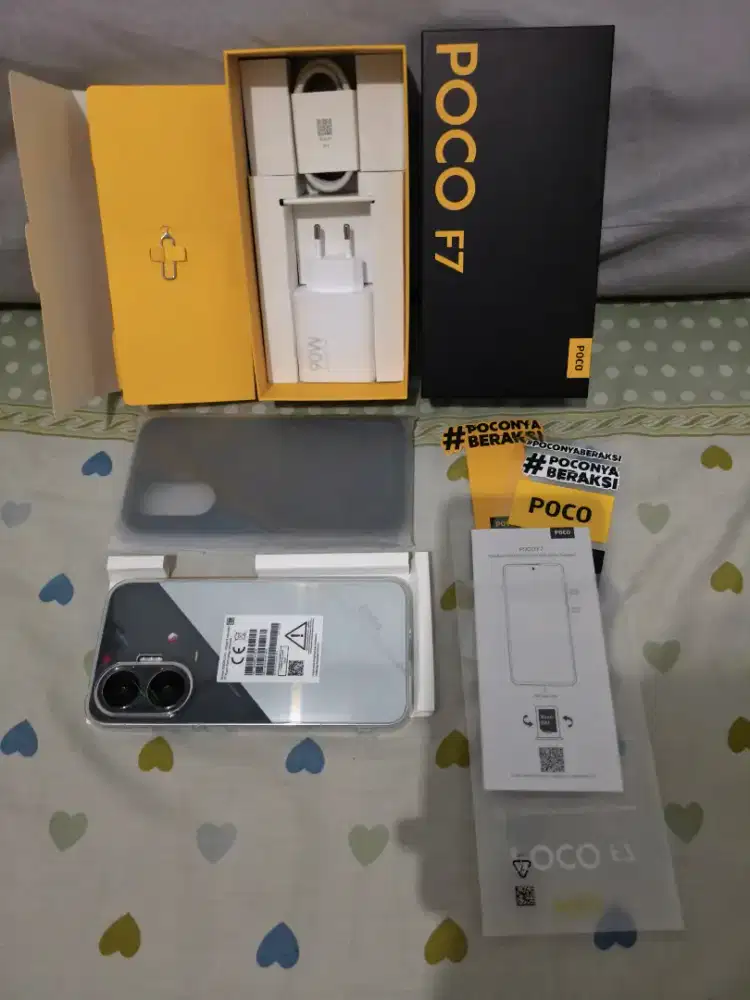 Handphone Poco F7 Silver 99,9% Like New dan Fullset (Nego Pertamax)