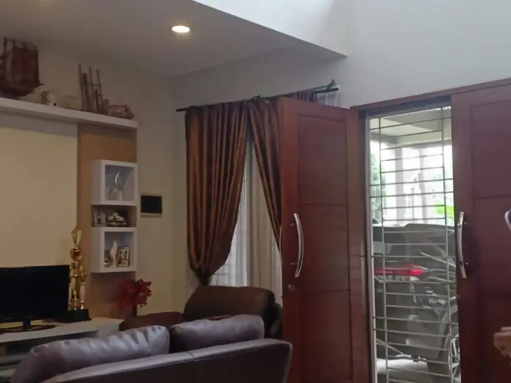 Dijual Rumah cuma 2m an di karawaci