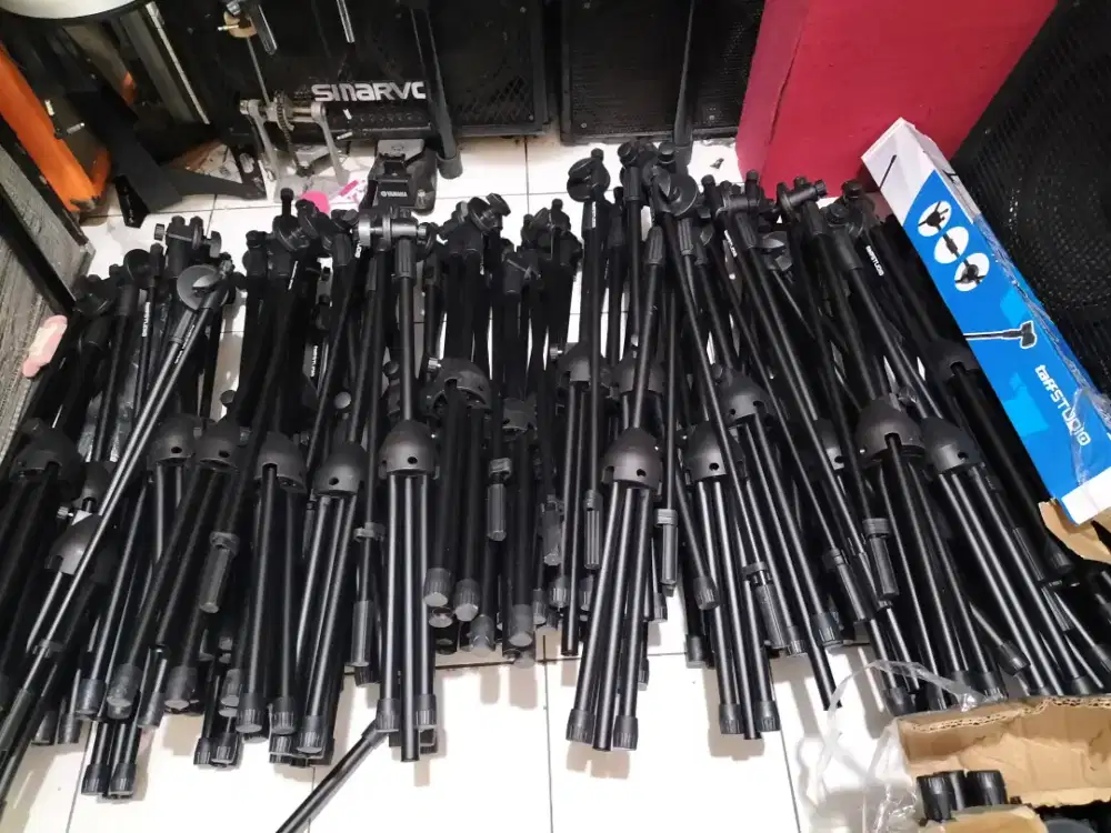 Stand mic kondisi baru minus kardus