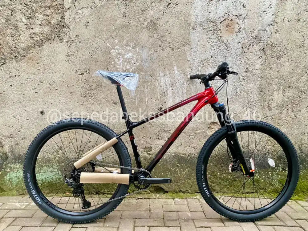 MTB/Sepeda Gunung Polygon Xtrada 6 NEW 2025