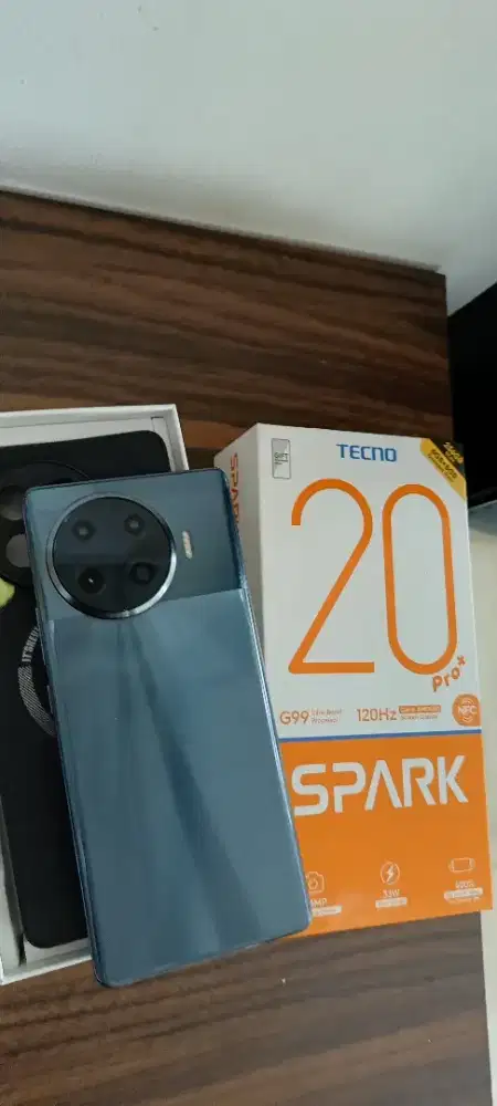 Tecno spark 20 pro+ plus 8/256 nfc fullset mulus ada minus tipis